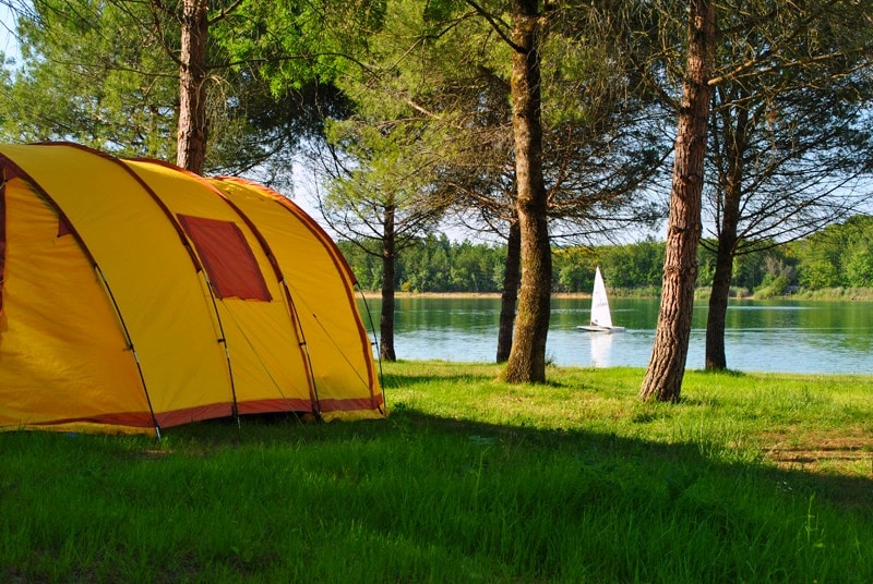 batch Emplacement Camping famille piscine lac thoux gers 2