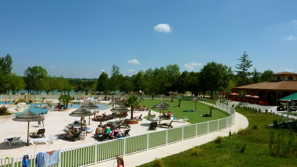 batch Parc aquatique Camping famille piscine lac thoux gers 1